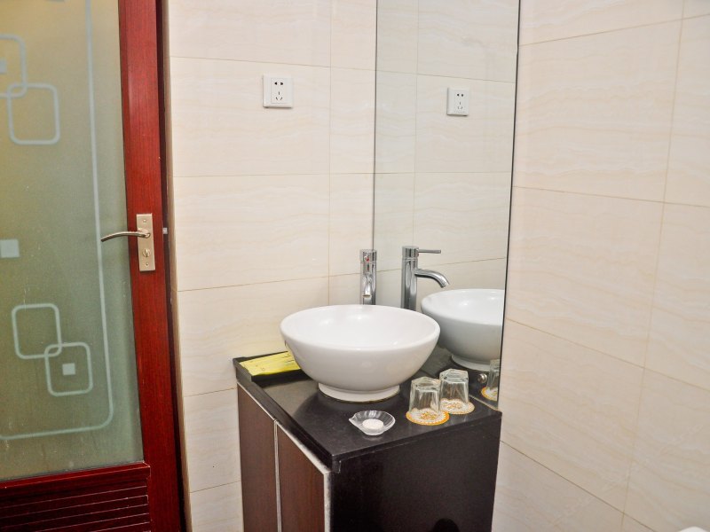 hotelPic