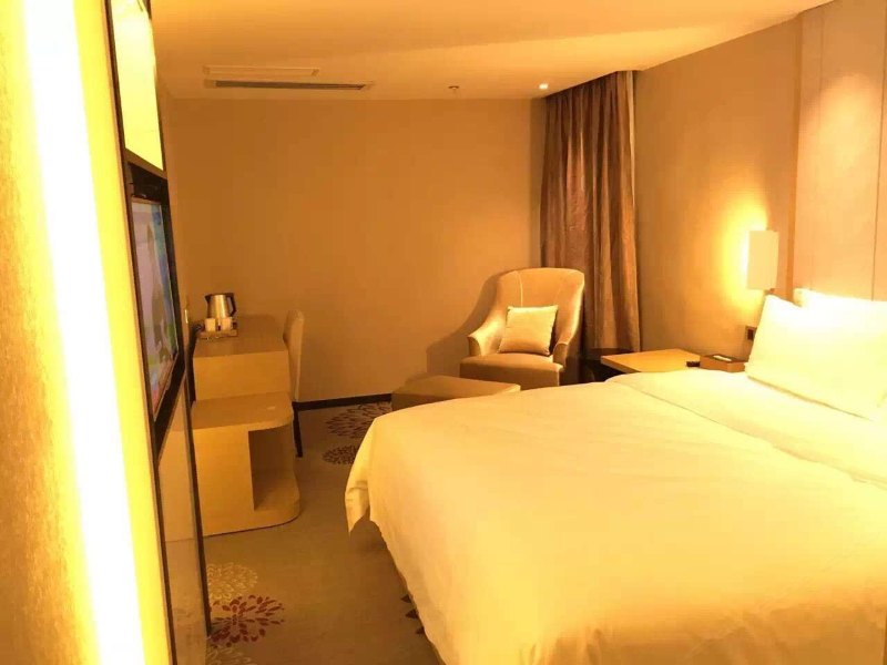 hotelPic