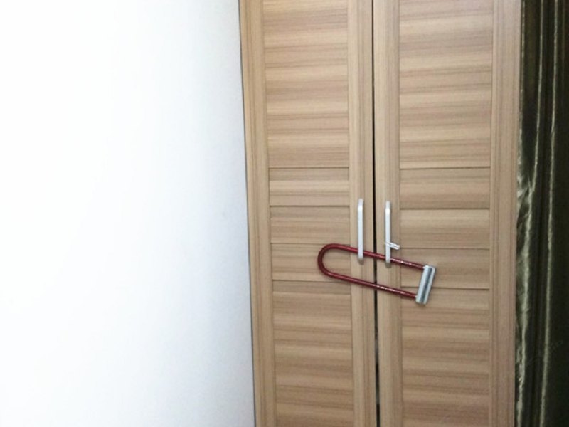 hotelPic