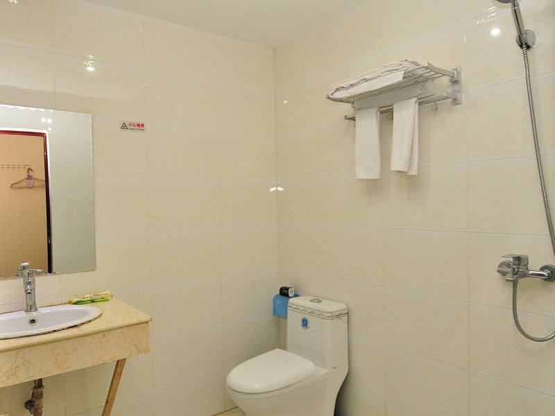 hotelPic