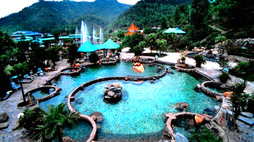 广东温泉度假村排名_广东第一峰温泉度假村(2)