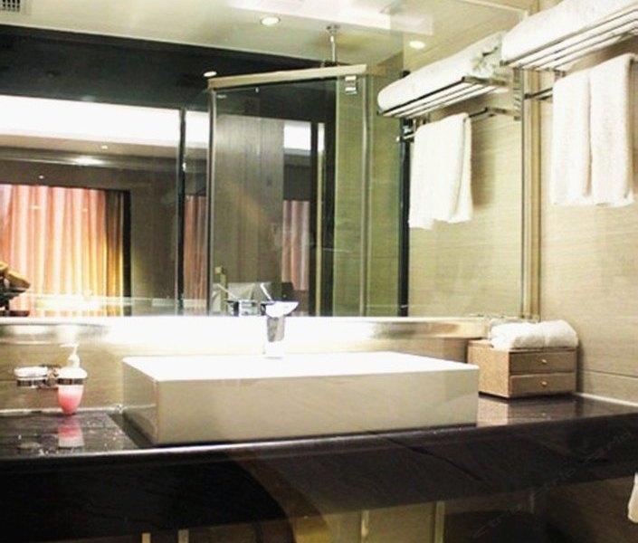 hotelPic