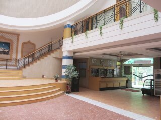 青海湖旅行團(tuán)自由行_青海湖游 旅行團(tuán)_去青海湖旅游多少錢(qián)