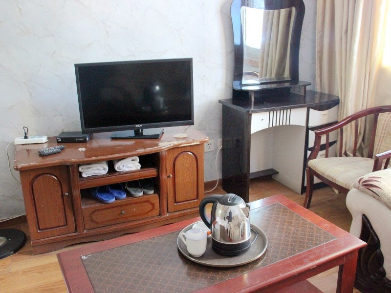 hotelPic