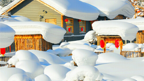  哈尔滨-亚布力-大秃顶子山穿越-雪乡3日游>深度滑雪