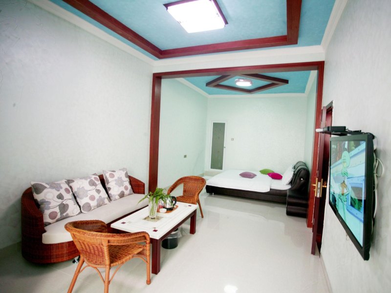 hotelPic