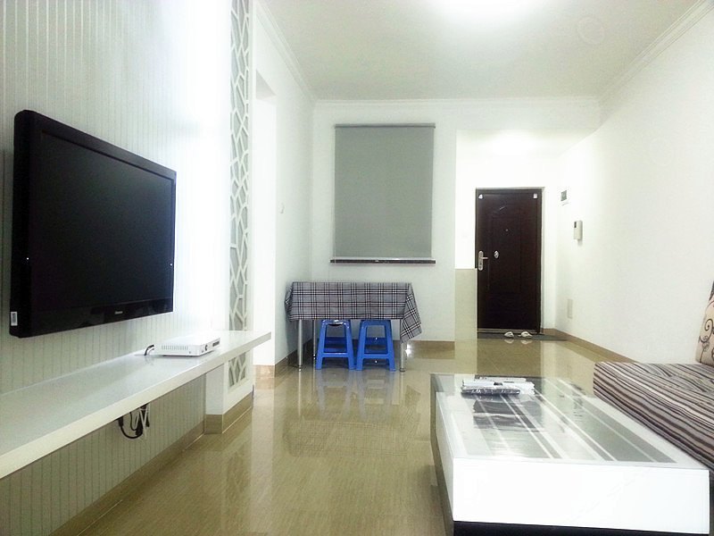 hotelPic
