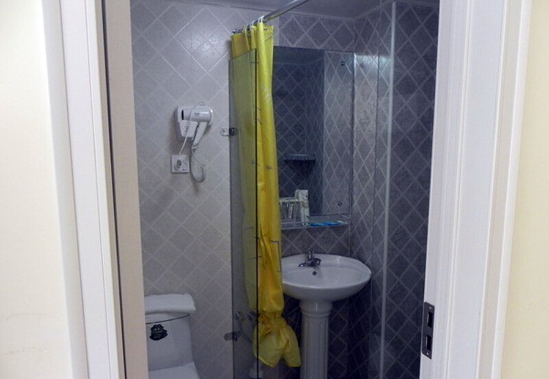 hotelPic