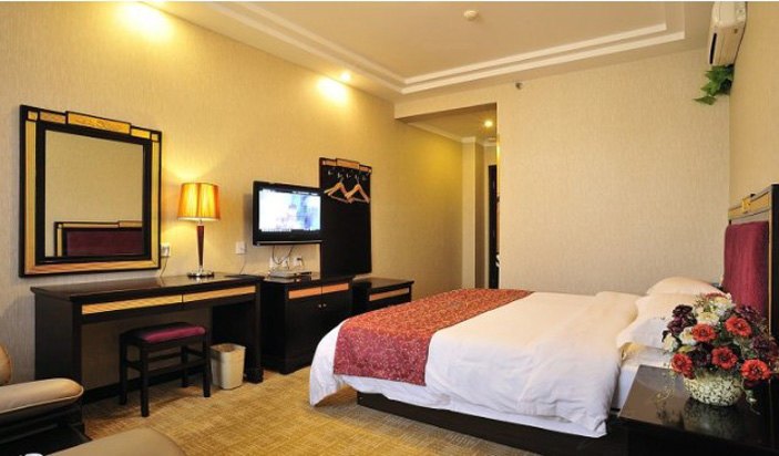 hotelPic