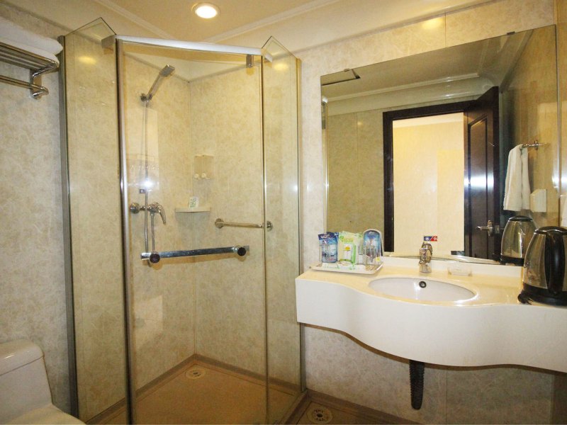 hotelPic