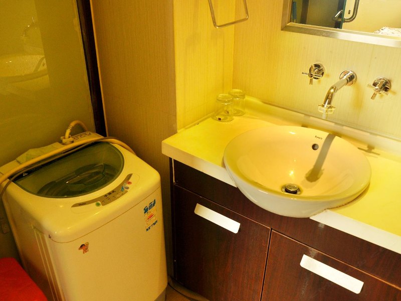 hotelPic