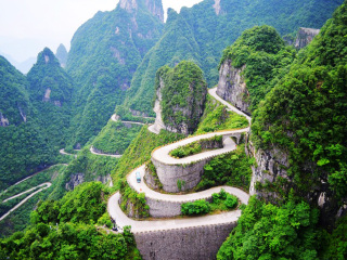 張家界天門山玻璃棧道最佳旅游路線_現(xiàn)在到張家界天門山玻璃棧道旅游多少錢_張家界天門山玻璃棧道旅行團(tuán)自由行
