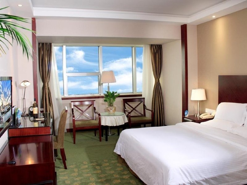 hotelPic