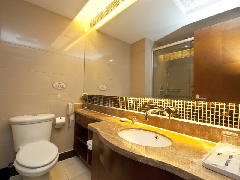 hotelPic