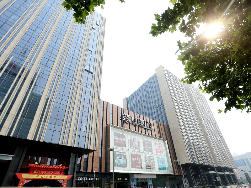 臻逸家概念主题公寓(济南世贸国际广场店)