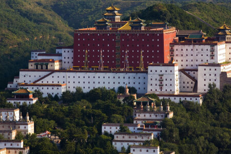 <避暑山庄-普宁寺-小布达拉宫2日游>畅游皇家园林、聆听寺庙梵音