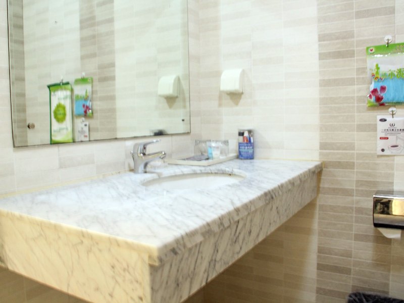 hotelPic