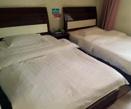 hotelPic