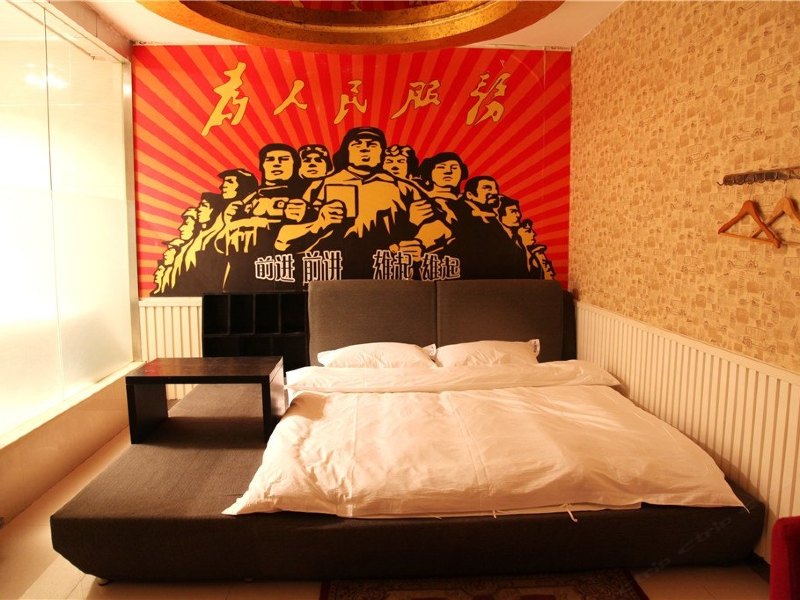 hotelPic