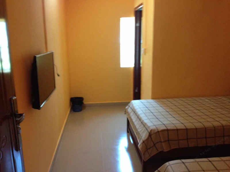 hotelPic