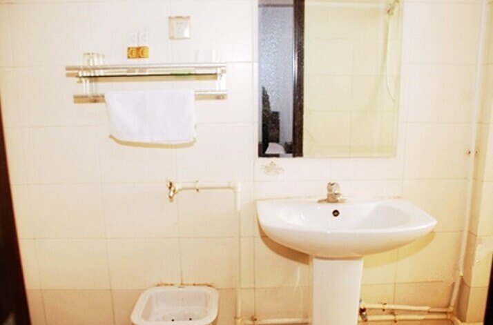 hotelPic