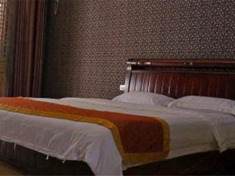 hotelPic