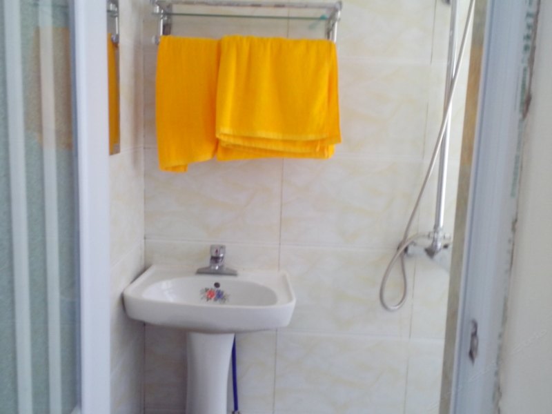 hotelPic