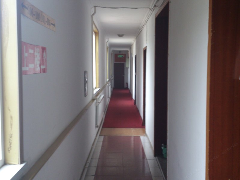 hotelPic