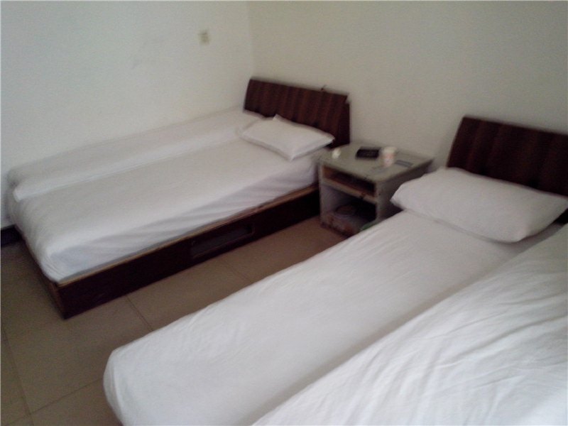 hotelPic