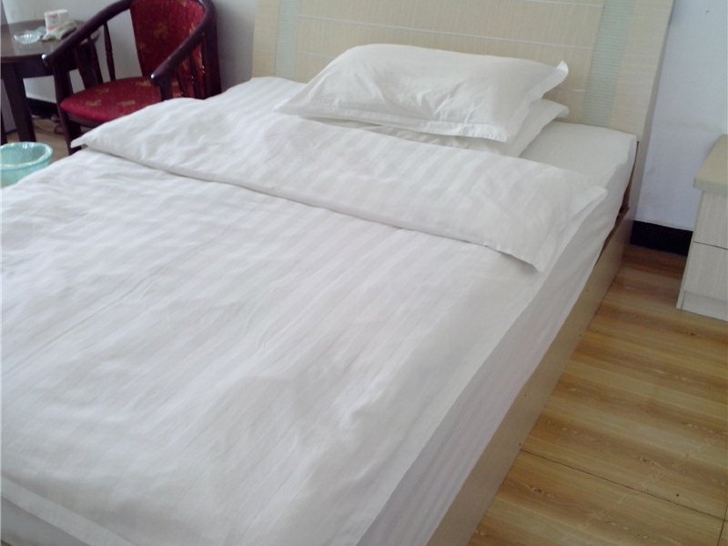 hotelPic