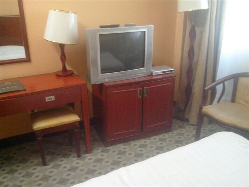 hotelPic