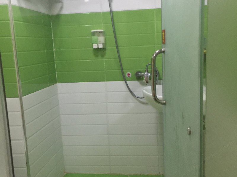 hotelPic