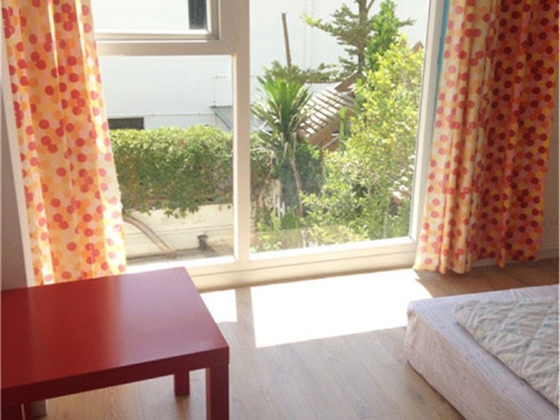 hotelPic