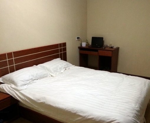 hotelPic
