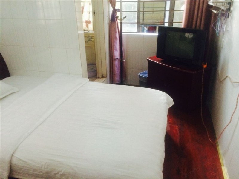 hotelPic