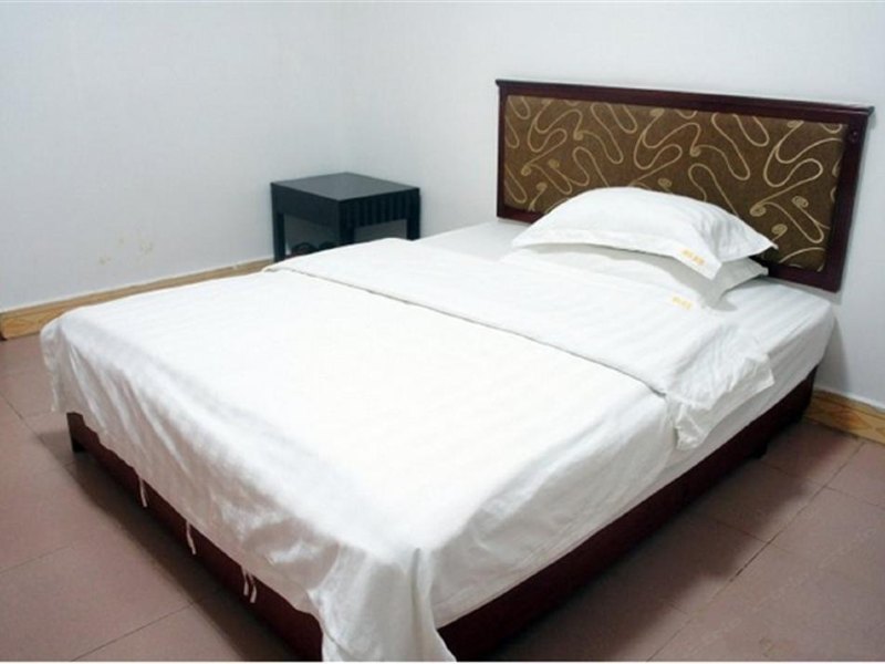 hotelPic