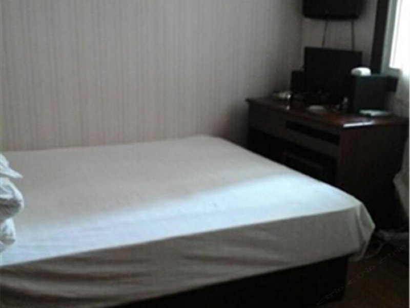 hotelPic