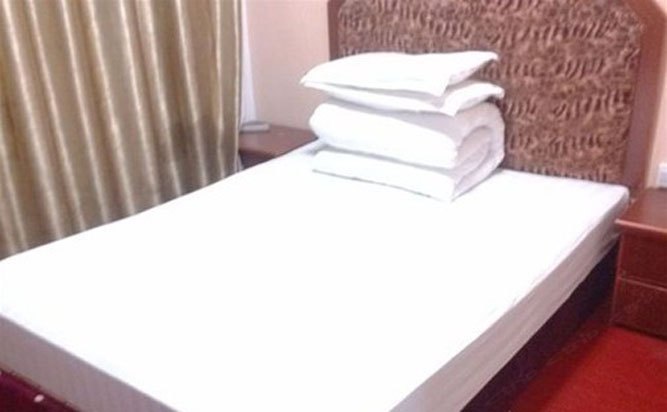 hotelPic
