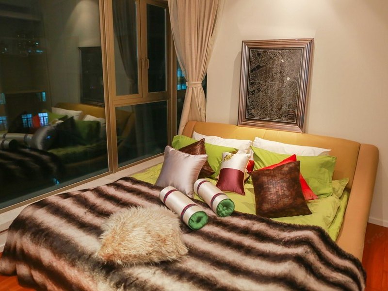 hotelPic