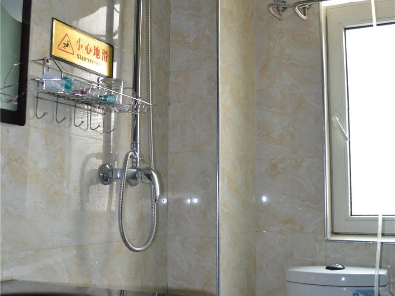 hotelPic