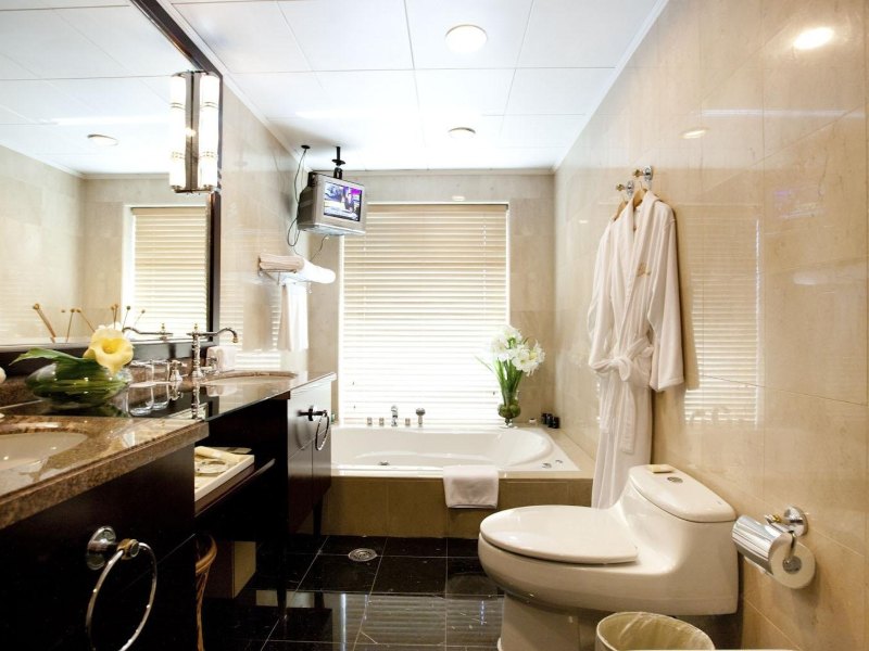 hotelPic