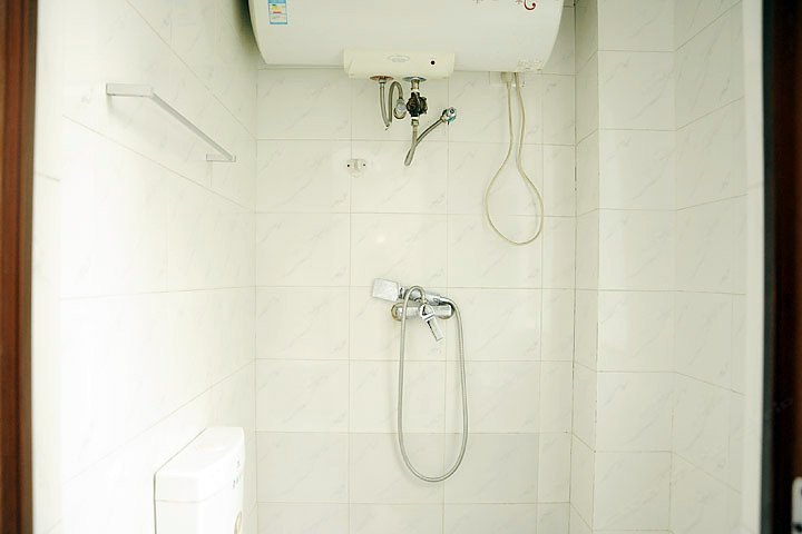 hotelPic