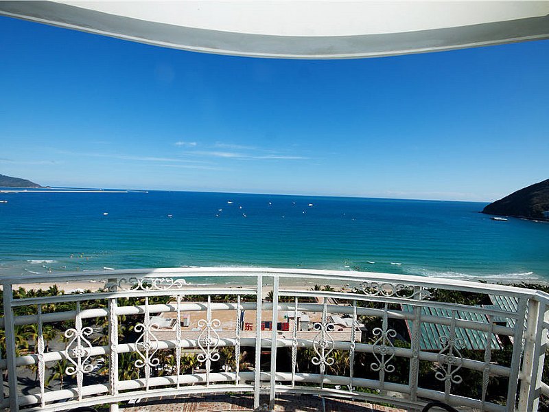 hotelPic