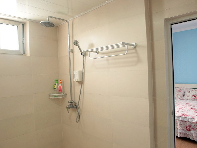 hotelPic