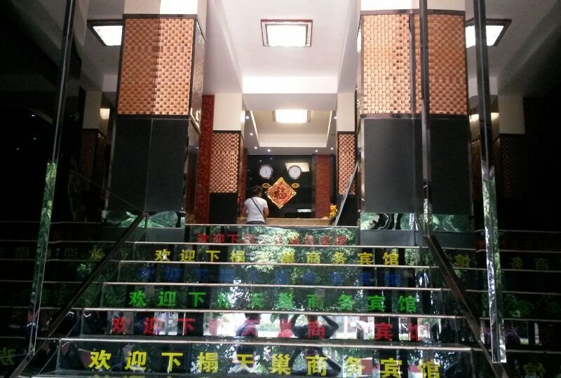hotelPic