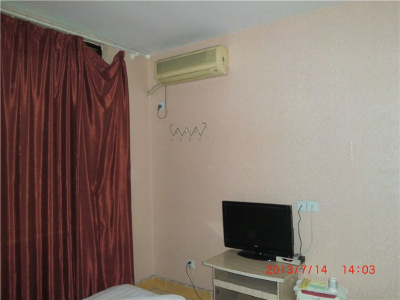 hotelPic