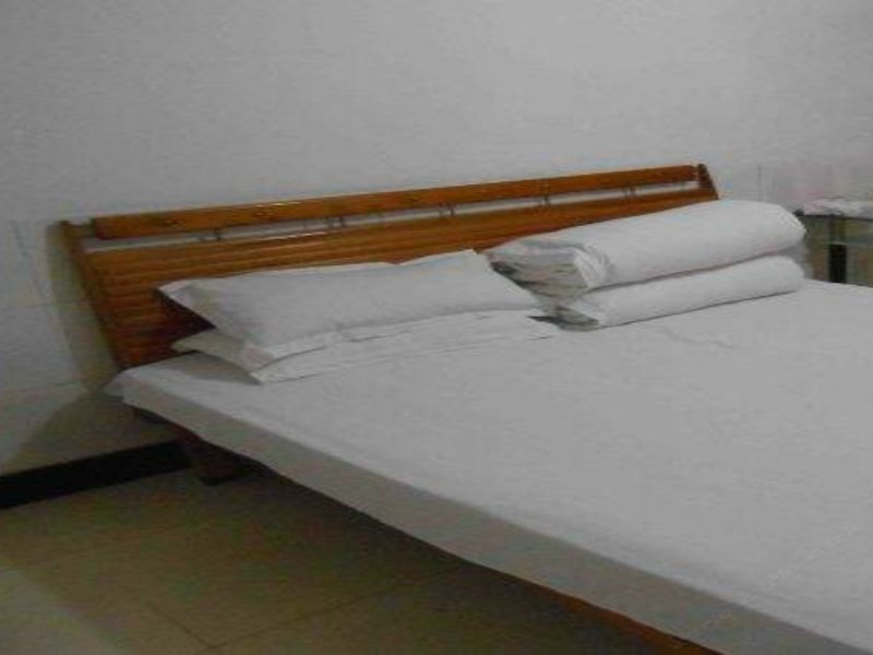 hotelPic