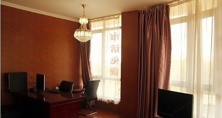 hotelPic