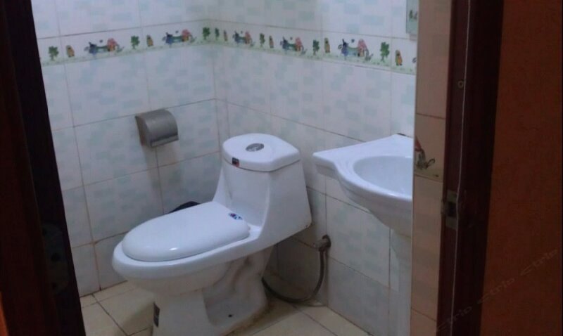 hotelPic