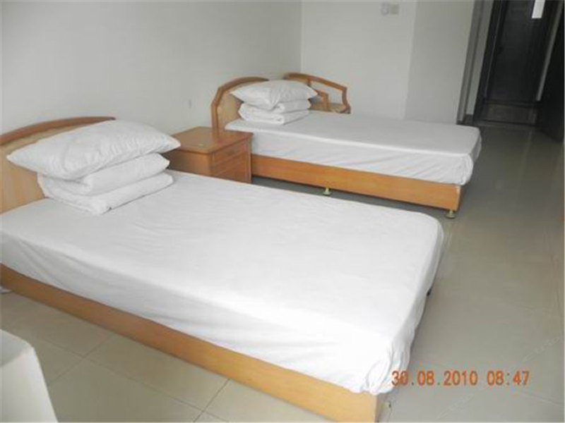 hotelPic
